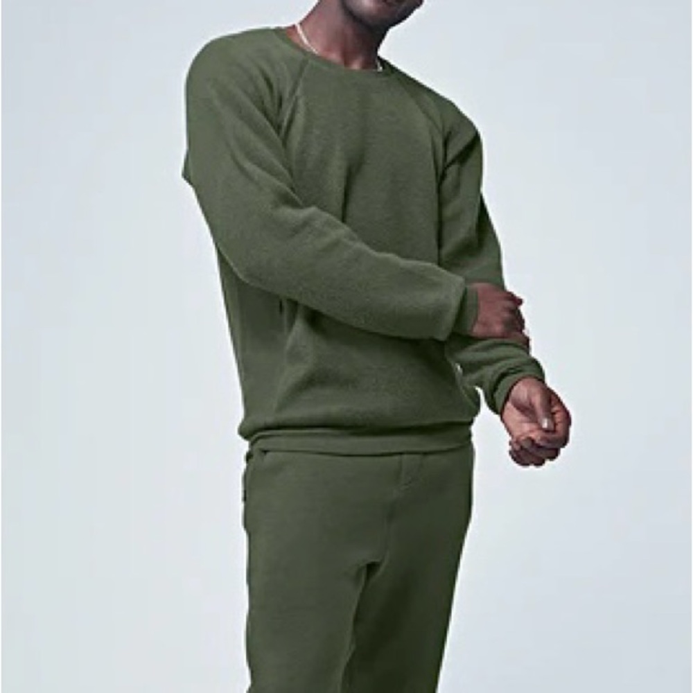 Alo Yoga Triumph Crew Neck Sweatshirt – Cactus Green